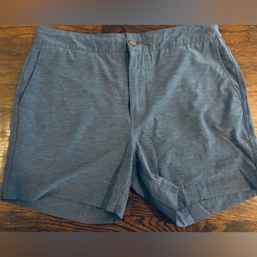Faherty All Day Shorts Size 33 5” Inseam